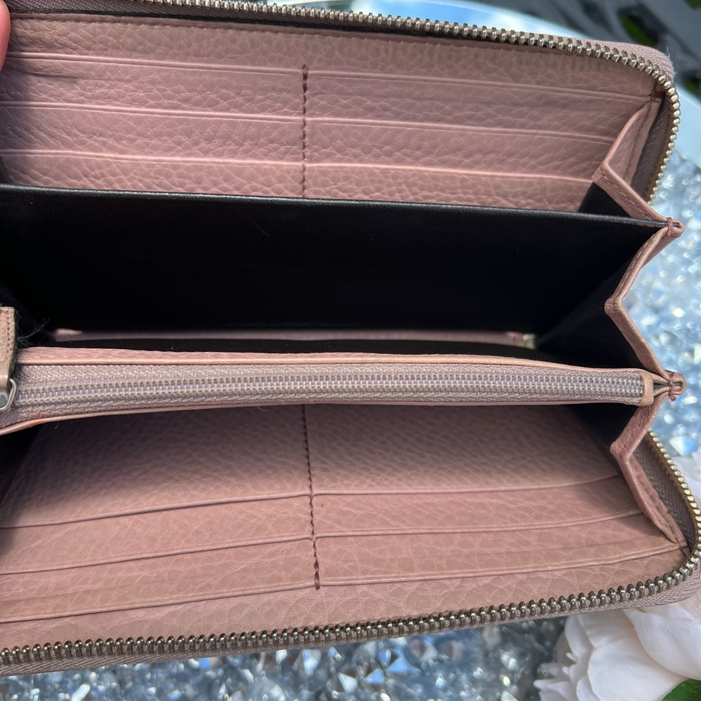 EUC GUCCI SOHO LEATHER LONG WALLET - Picture 4 of 8